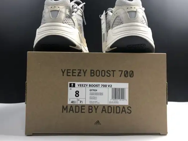 700 Cream V2 Yeezy Boost GY7924 Adidas Cream 0316