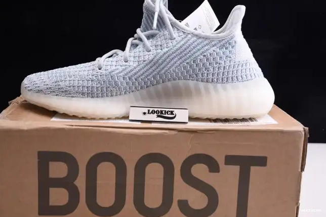 FW3043 Yeezy Cloud Adidas Boost White V2 350 0311